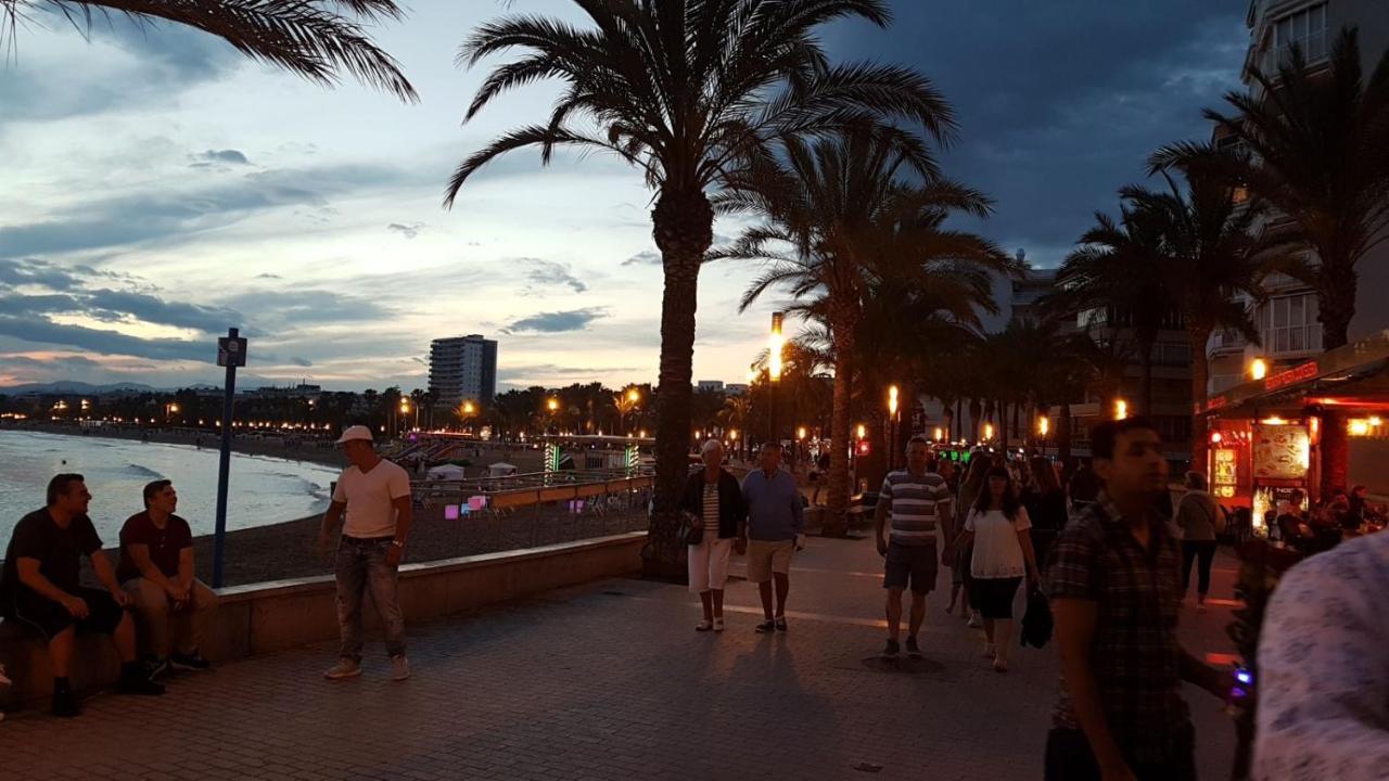 Apartment Center Salou Near Port Aventura Exteriér fotografie